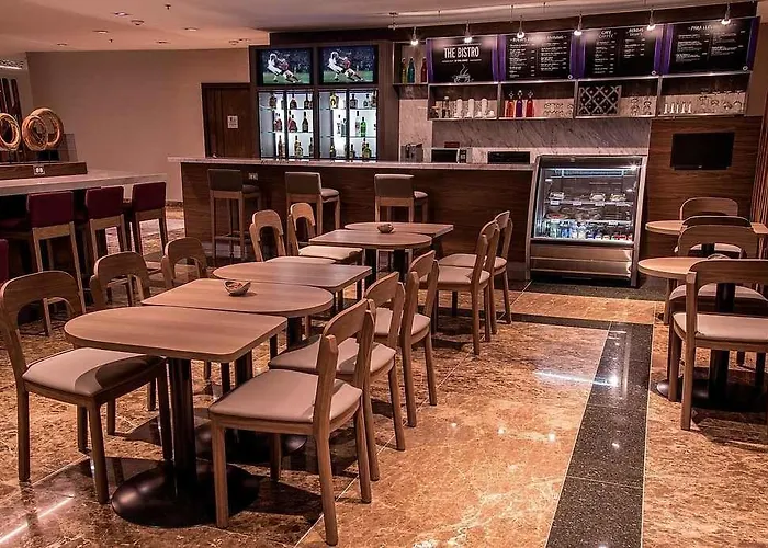 Courtyard By Marriott Revolucion 4*