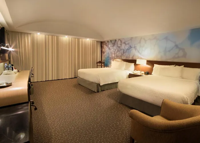 Courtyard By Marriott Revolucion México DF