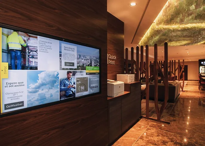 Hotel Courtyard By Marriott Revolucion 4*