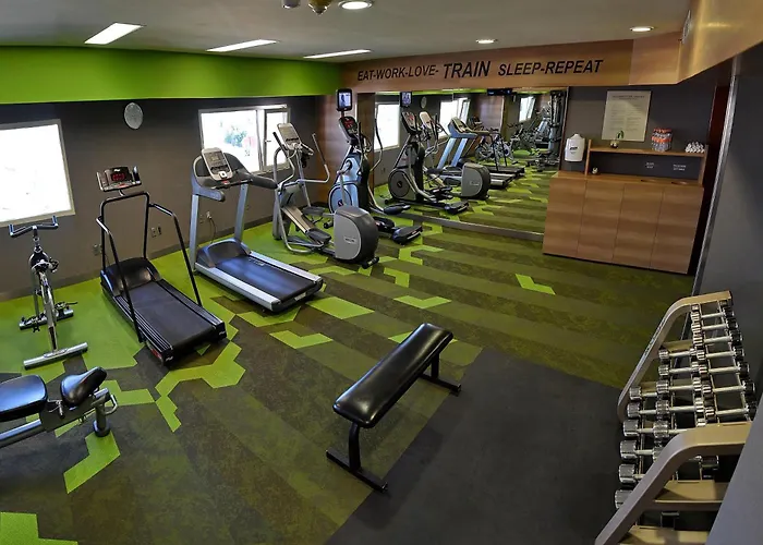 Hotel Courtyard By Marriott Revolucion