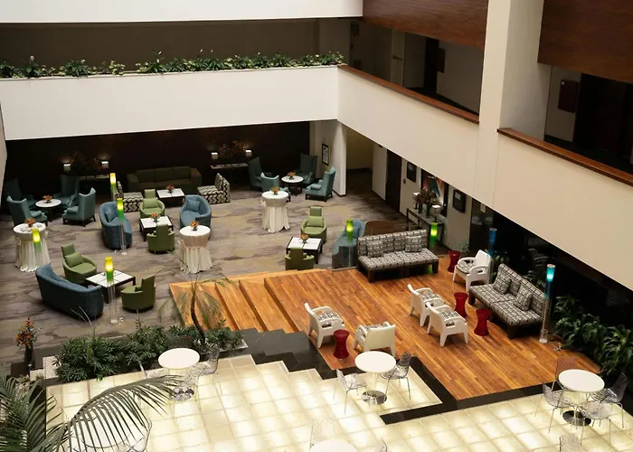 Courtyard By Marriott Revolucion Hotel 4*