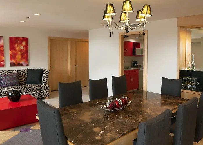 Courtyard By Marriott Revolucion Hotel 4*